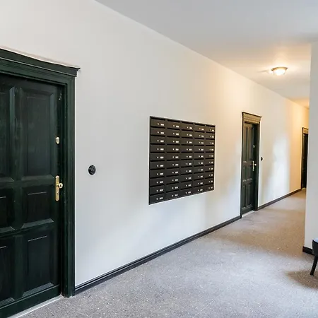 Stylowe W Kamienicy Stare By Bookinghost Apartamento Poznań