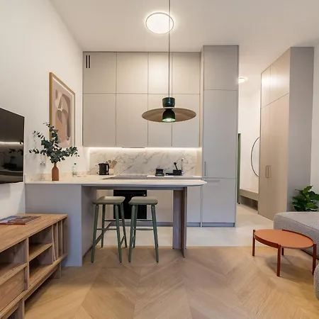 Stylowe W Kamienicy Stare By Bookinghost Познань